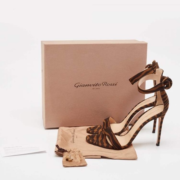 Gianvito Rossi
Gianvito Rossi Brown Zebra Print Suede
Portofino Sandals Size 38 - Picture 2 of 14
